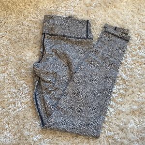 Lululemon wonder under full length, white with black floral